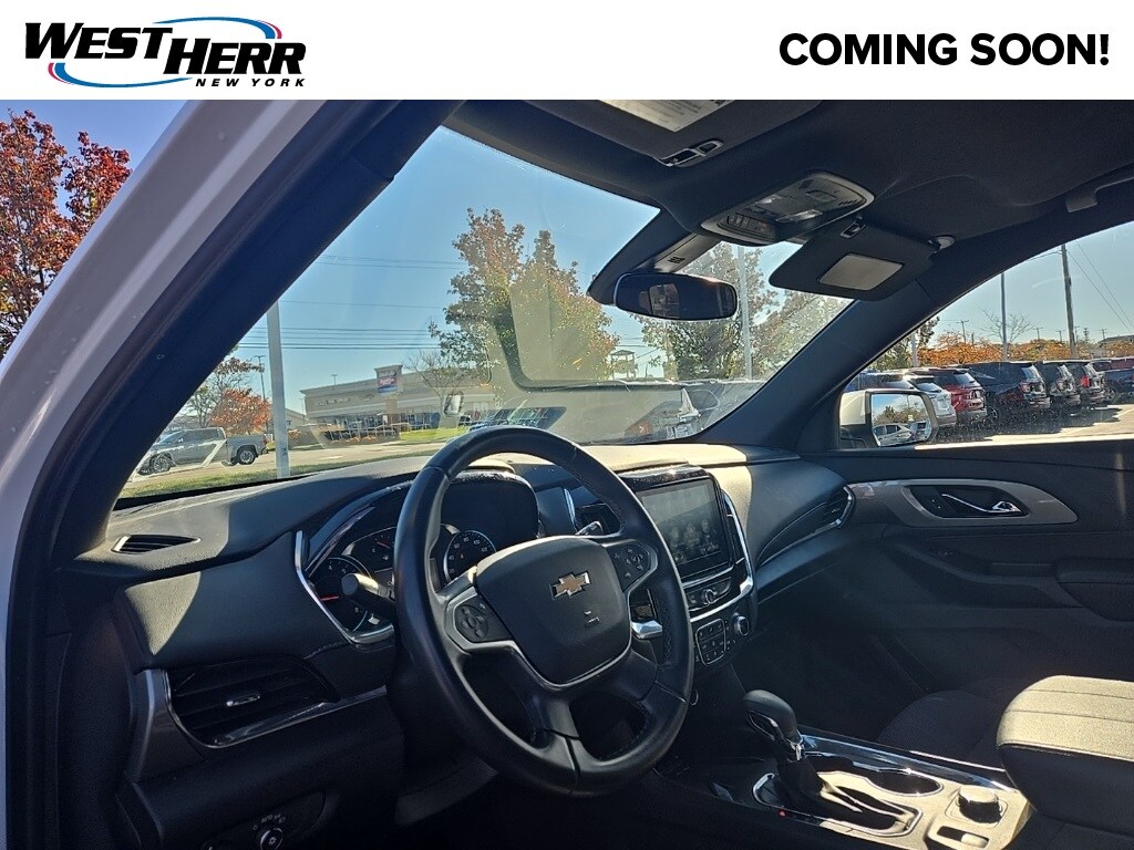 Used 2023 Chevrolet Traverse LT Cloth w/1LT SUV