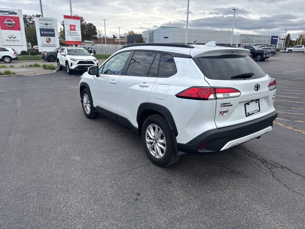 Used 2023 Toyota Corolla Cross LE SUV