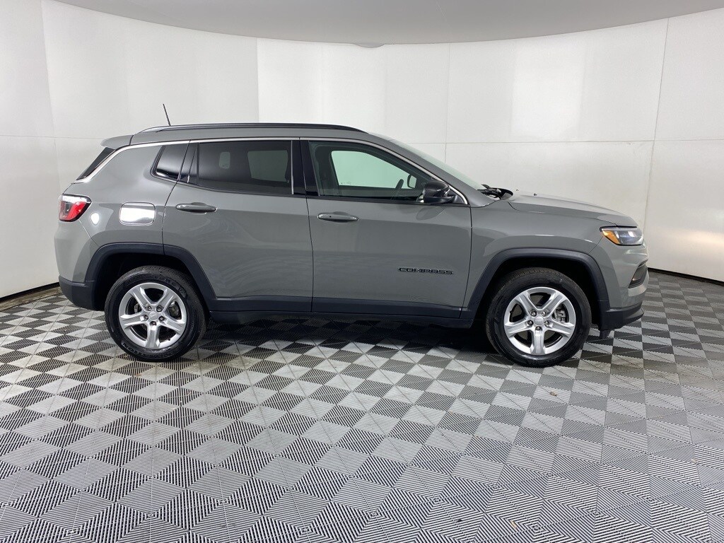 Used 2023 Jeep Compass Latitude SUV