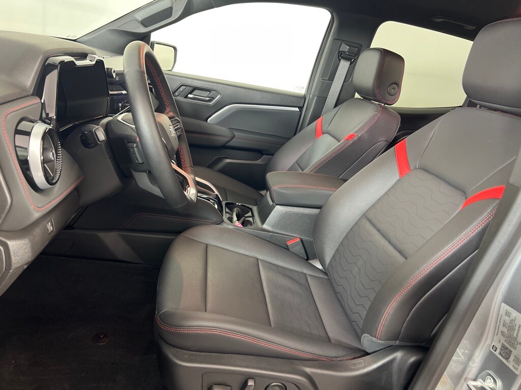 2023 Chevrolet Colorado Z71 photo 3