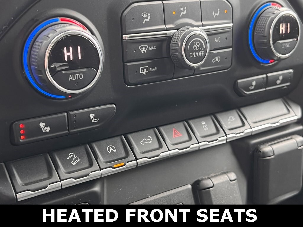 2020 Chevrolet Silverado 1500 RST photo 3