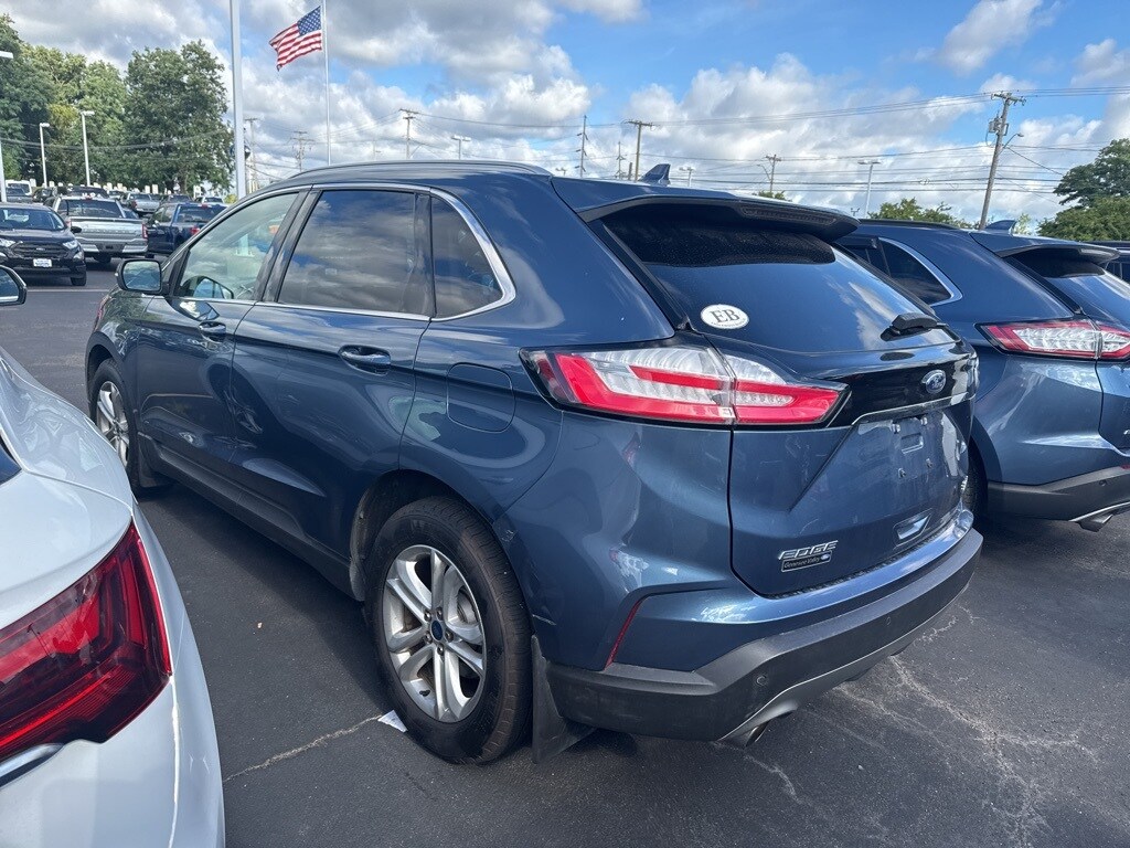 2019 Ford Edge SEL photo 4