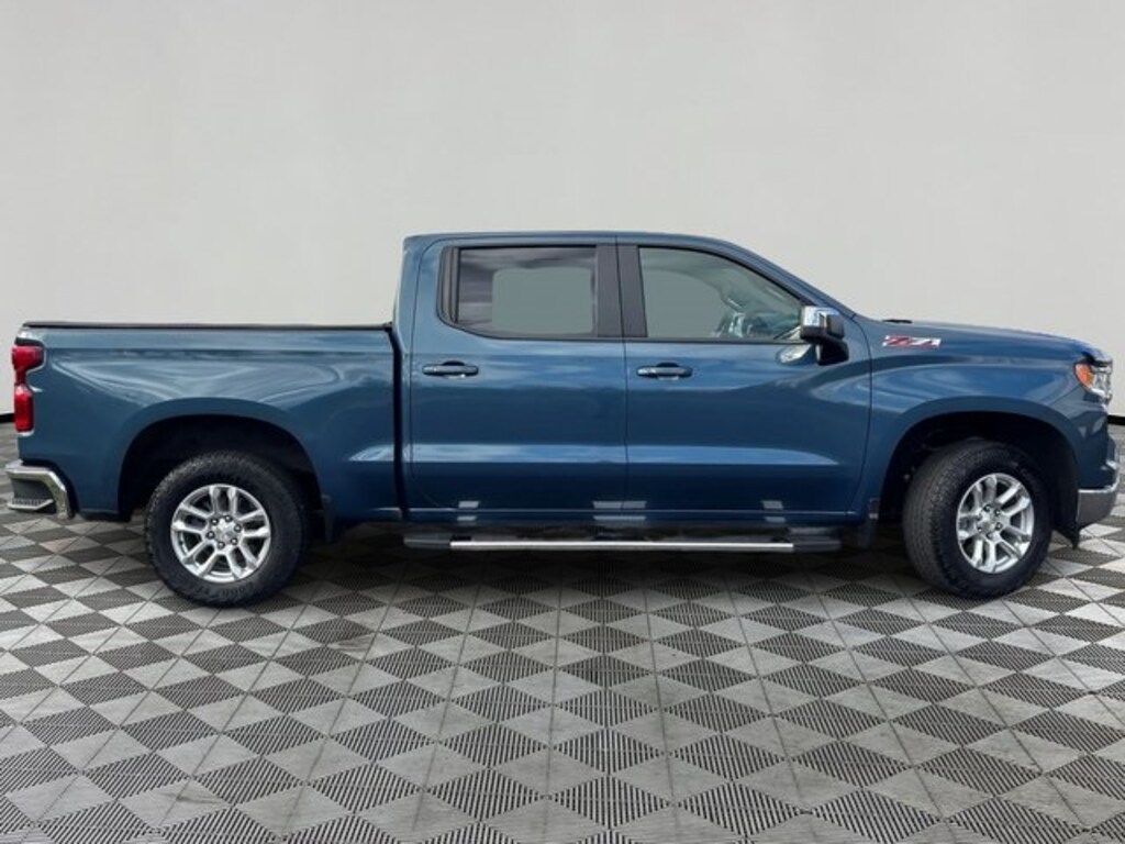 Used 2024 Chevrolet Silverado 1500 LT w/1LT Truck Crew Cab