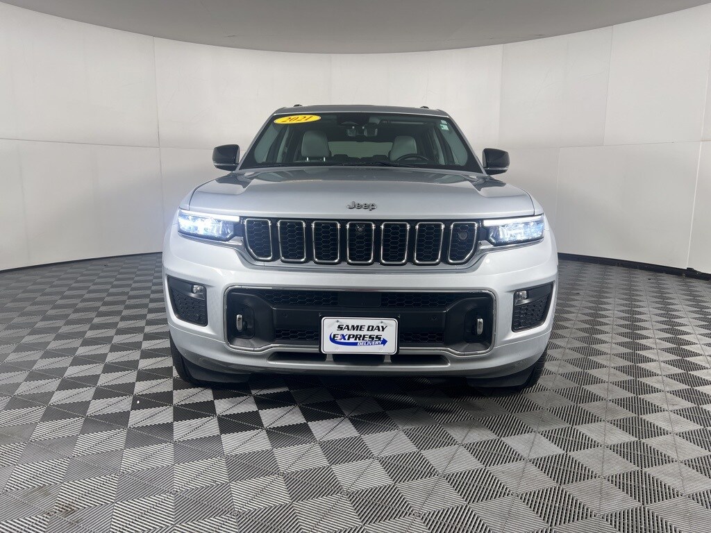 2021 Jeep Grand Cherokee Overland photo 2