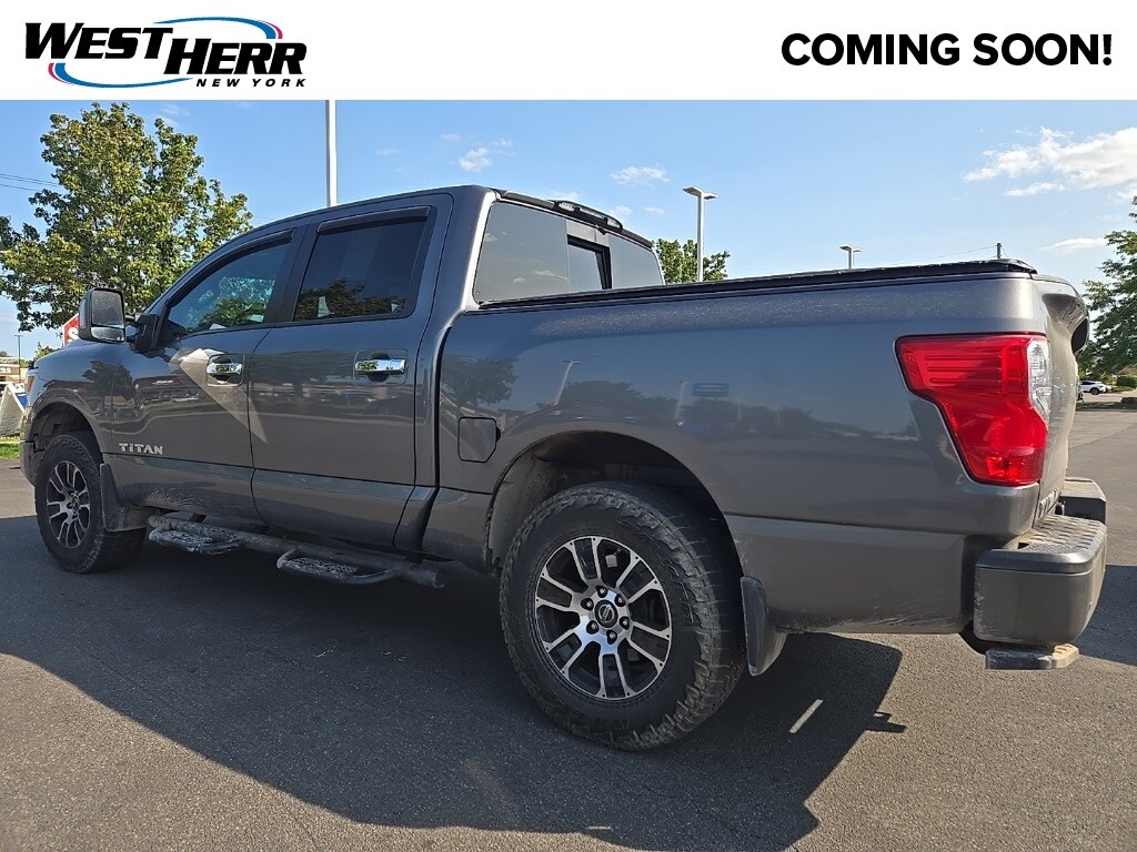 2021 Nissan Titan SV photo 3