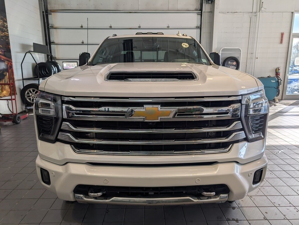 Used 2024 Chevrolet Silverado 2500 HD High Country Truck Crew Cab