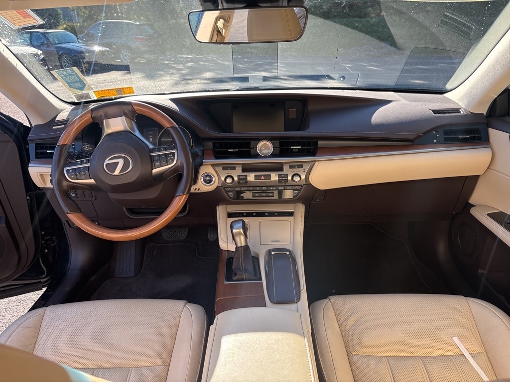 Used 2018 Lexus ES 300h Sedan