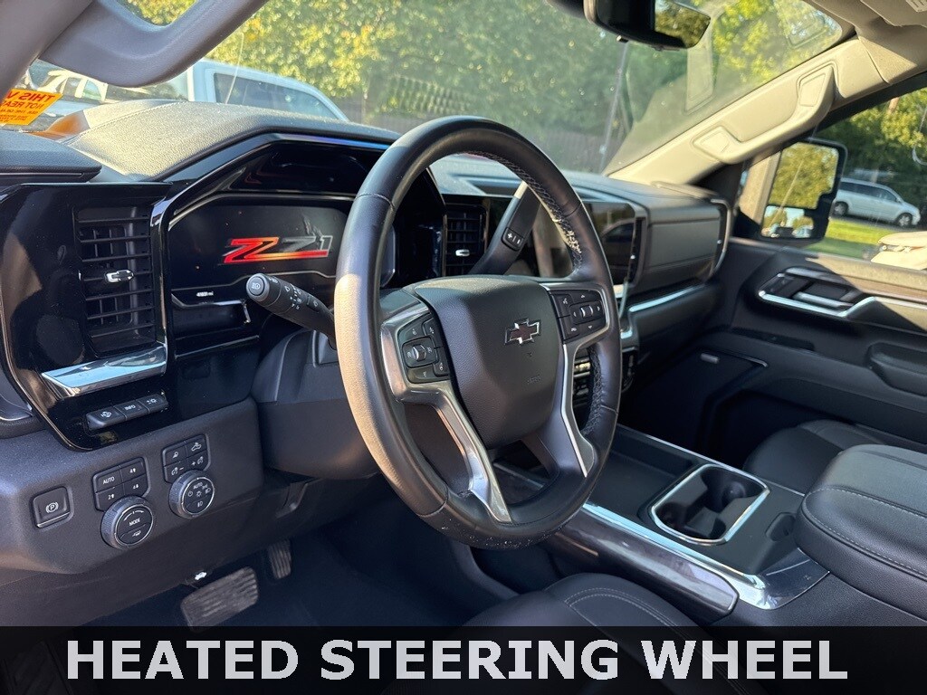2024 Chevrolet Silverado 2500HD LTZ photo 2