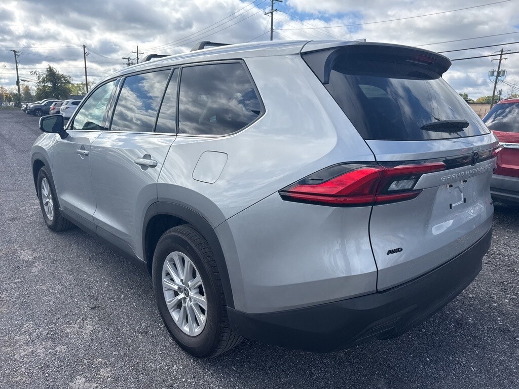 Used 2024 Toyota Grand Highlander XLE SUV