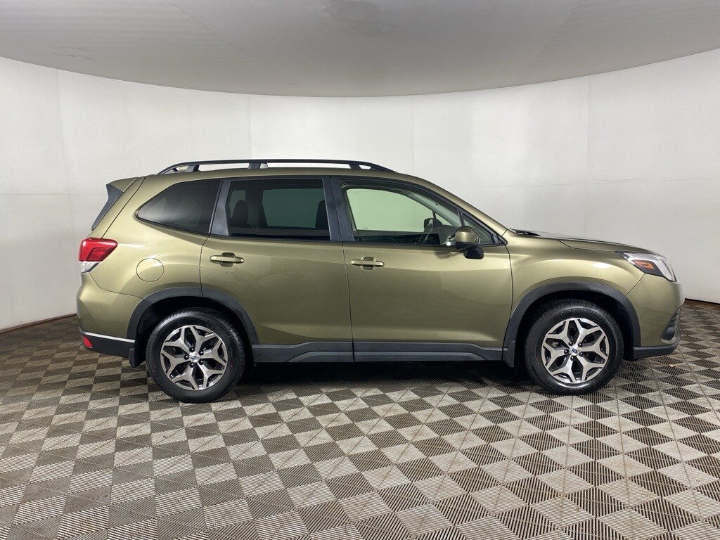 Used 2023 Subaru Forester Premium SUV