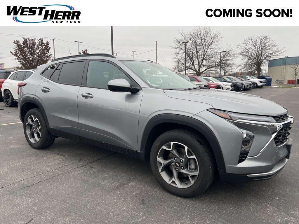 Used 2024 Chevrolet Trax LT SUV