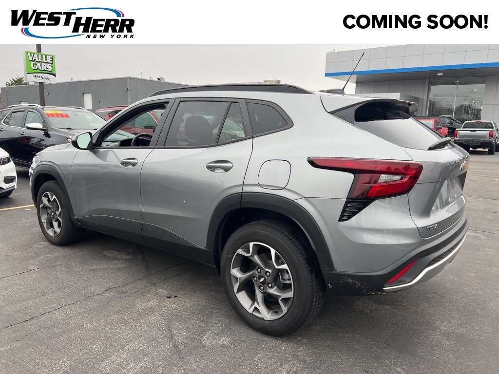 Used 2024 Chevrolet Trax LT SUV