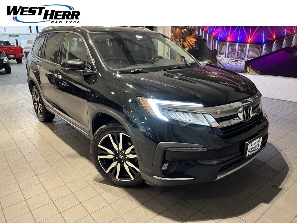 Used 2022 Honda Pilot Touring 8 Passenger SUV