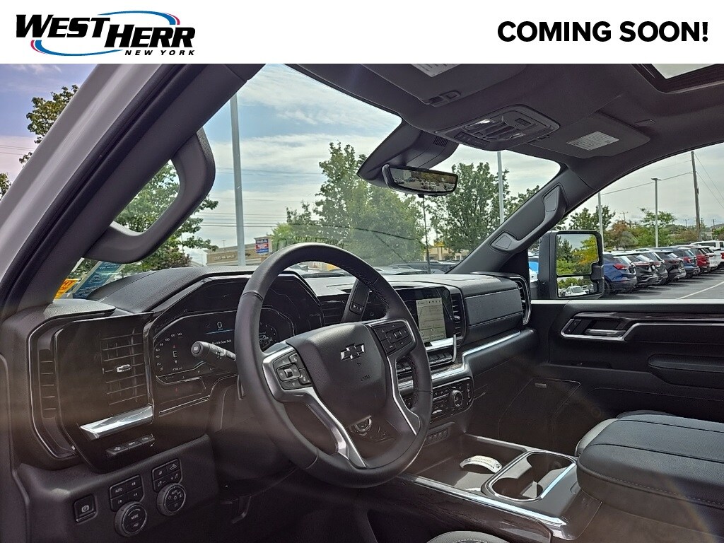 2025 Chevrolet Silverado 2500HD LTZ photo 2