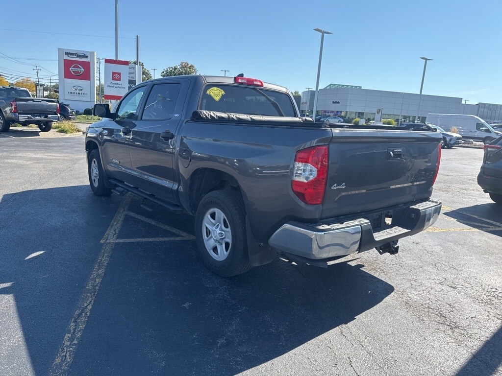 2020 Toyota Tundra SR5 CrewMax photo 4