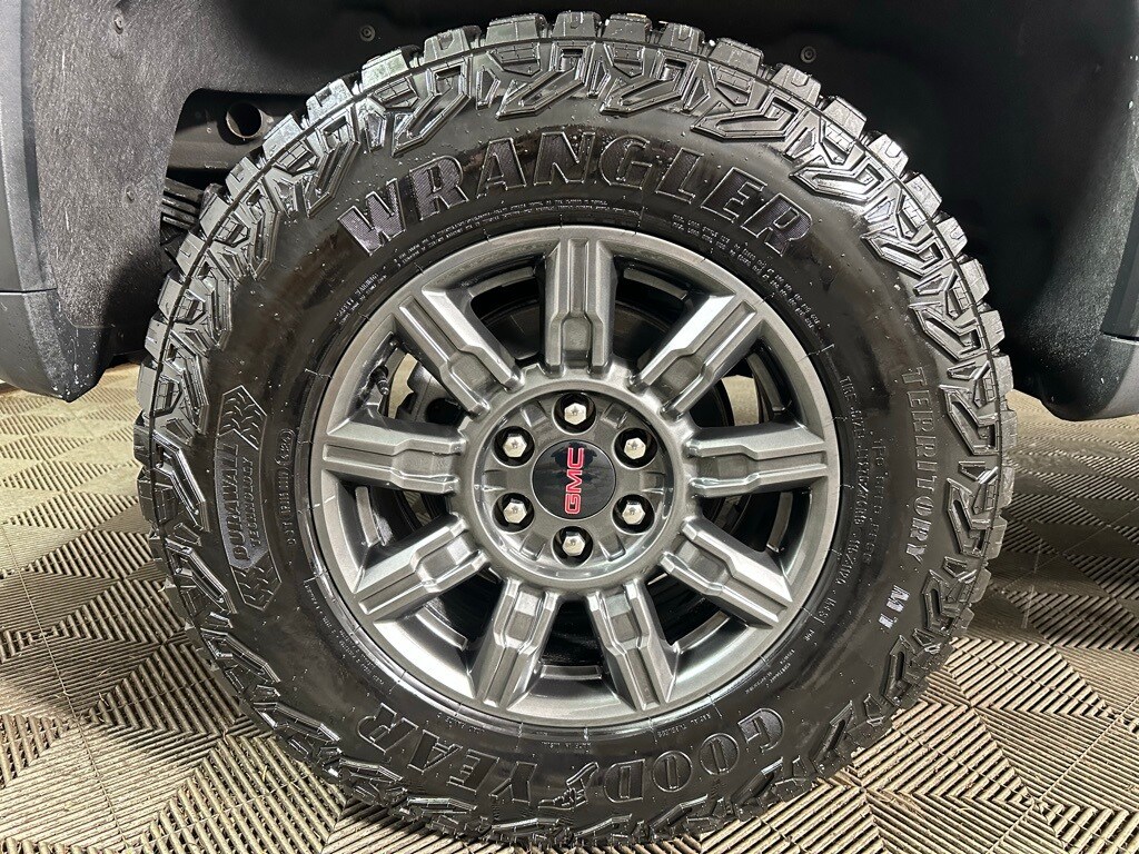 2025 Gmc Sierra 1500 AT4X photo 2