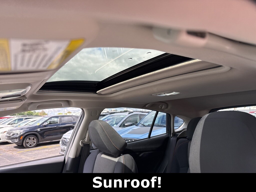 2023 Subaru Crosstrek Premium photo 3