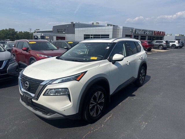 2023 Nissan Rogue SV photo 2