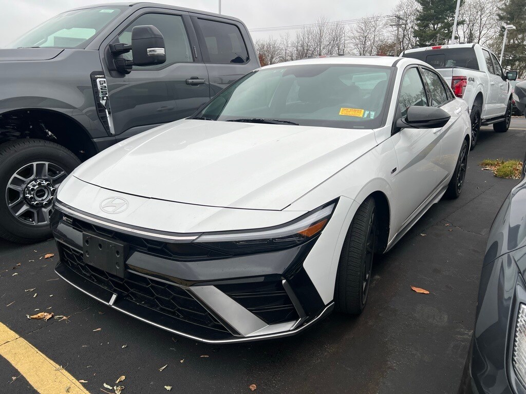 2025 Hyundai Elantra N Line photo 3