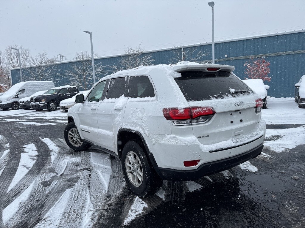 2020 Jeep Grand Cherokee Laredo E photo 2