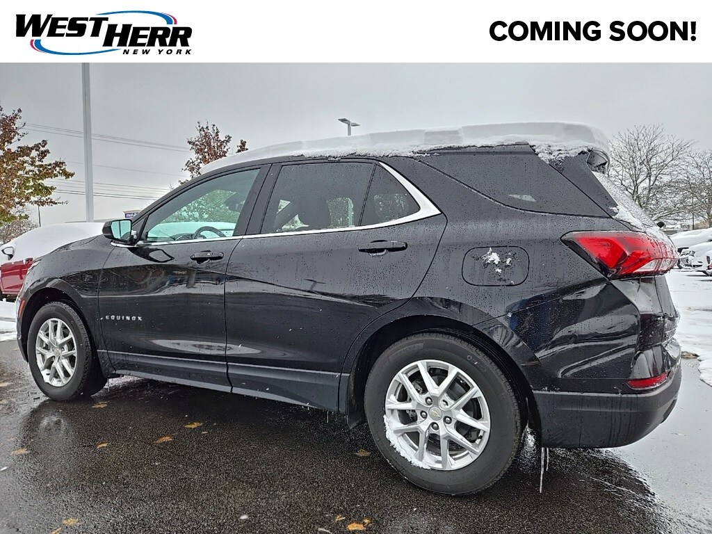 2023 Chevrolet Equinox LT photo 3