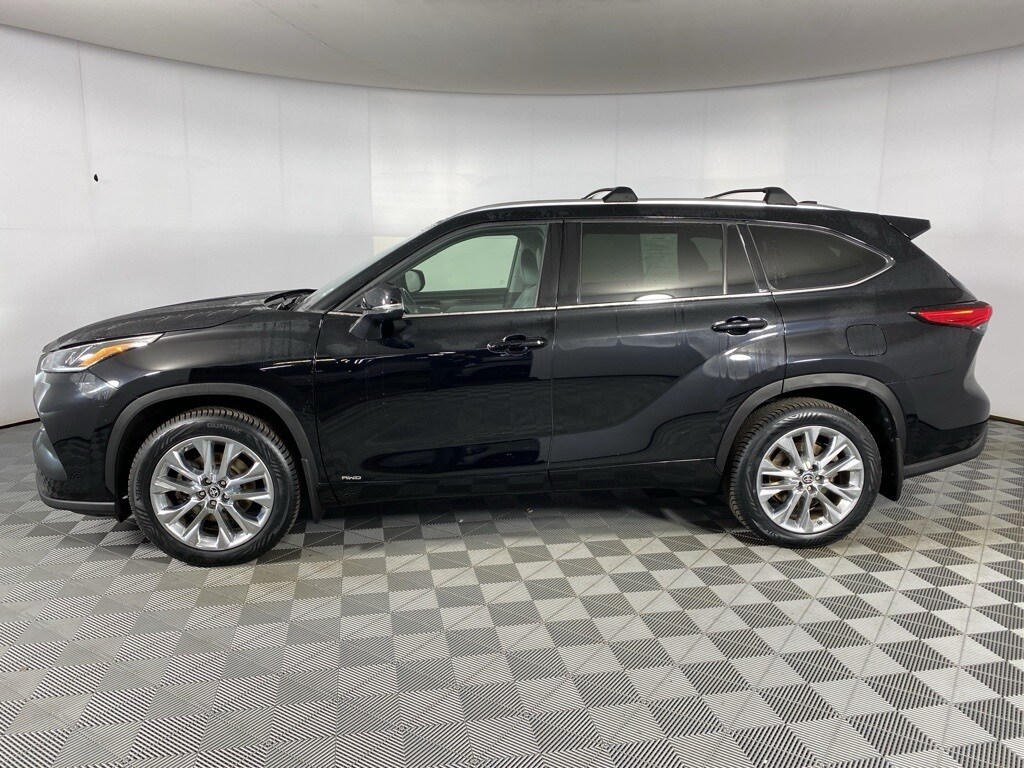 Used 2023 Toyota Highlander Hybrid Limited SUV