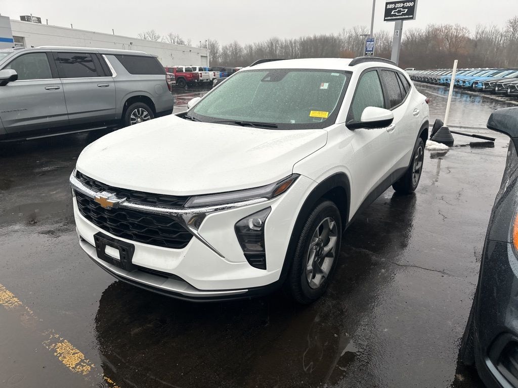 Used 2024 Chevrolet Trax LT SUV