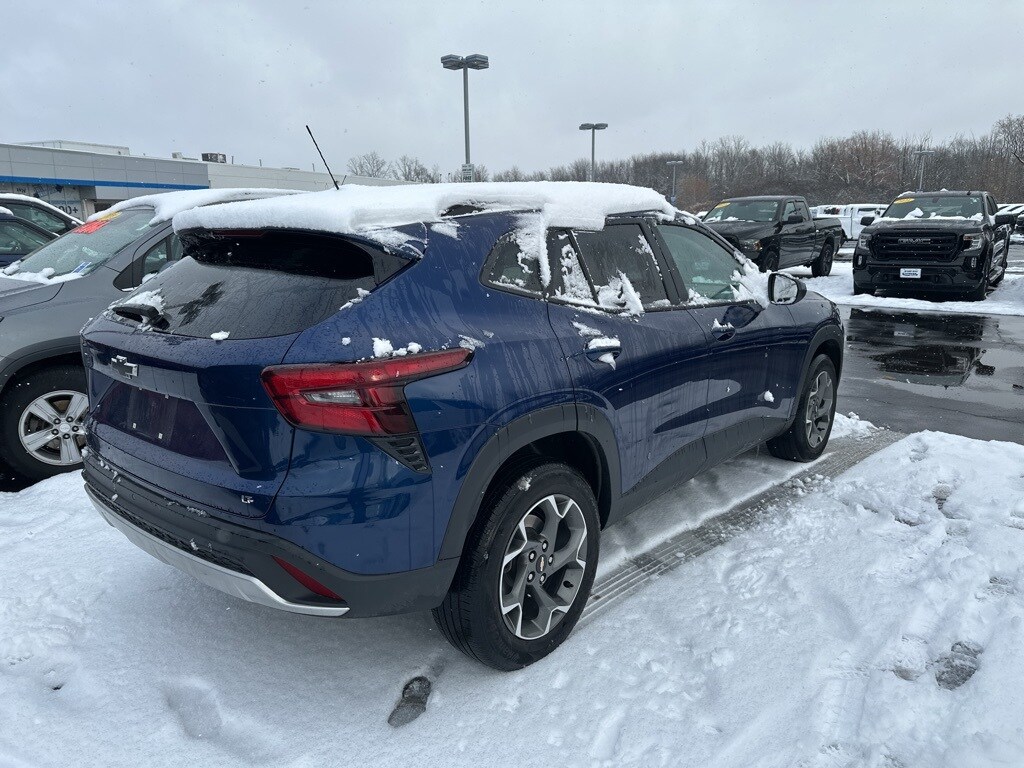 Used 2024 Chevrolet Trax LT SUV