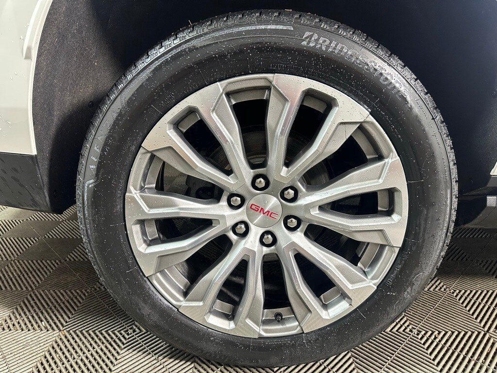 2021 Gmc Yukon XL Denali photo 2