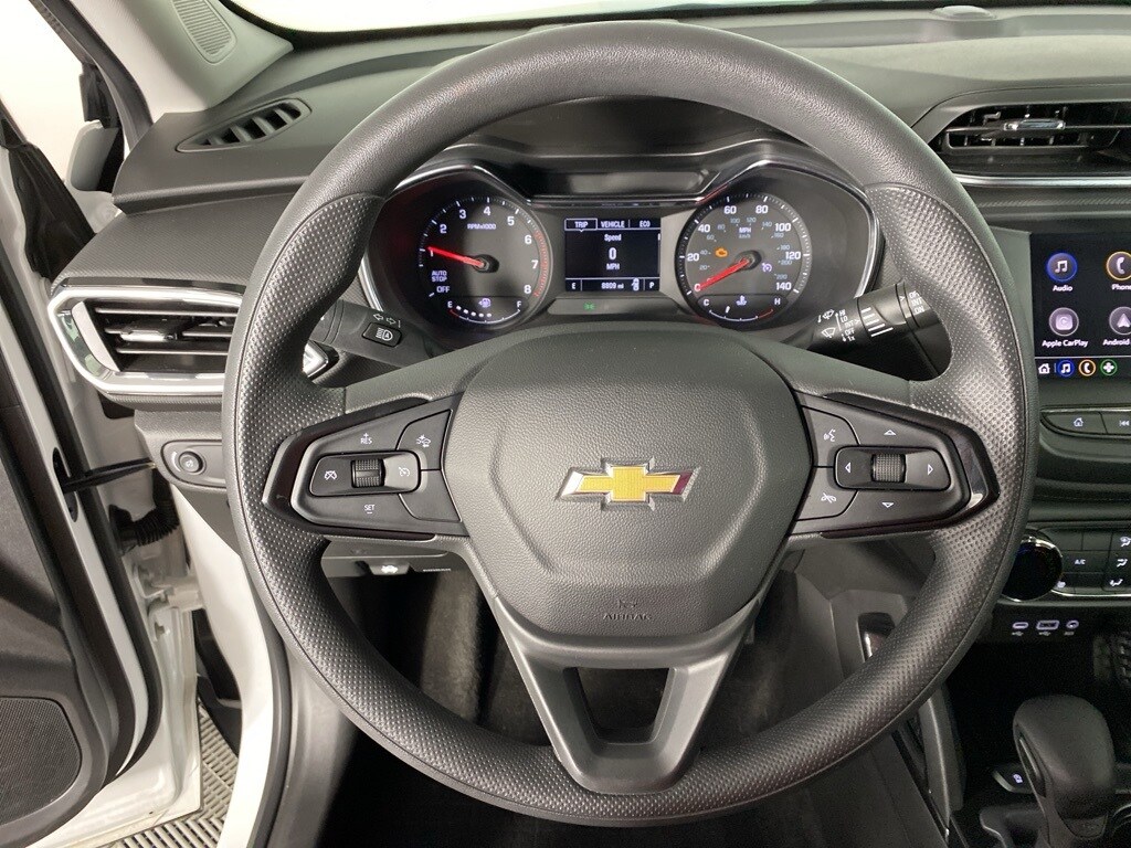 2023 Chevrolet Trailblazer LT photo 2