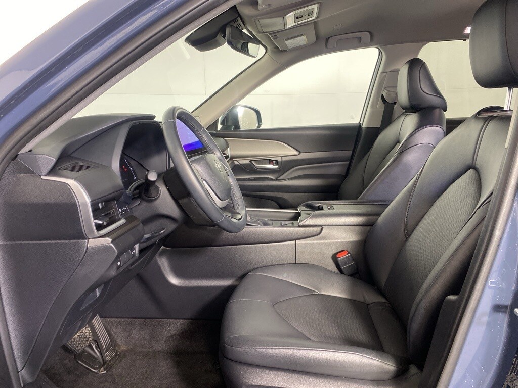 2024 Toyota Grand Highlander XLE photo 4