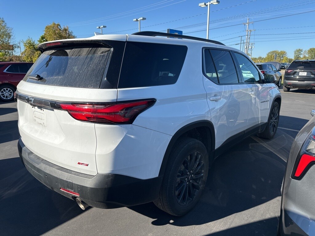 2022 Chevrolet Traverse RS photo 2
