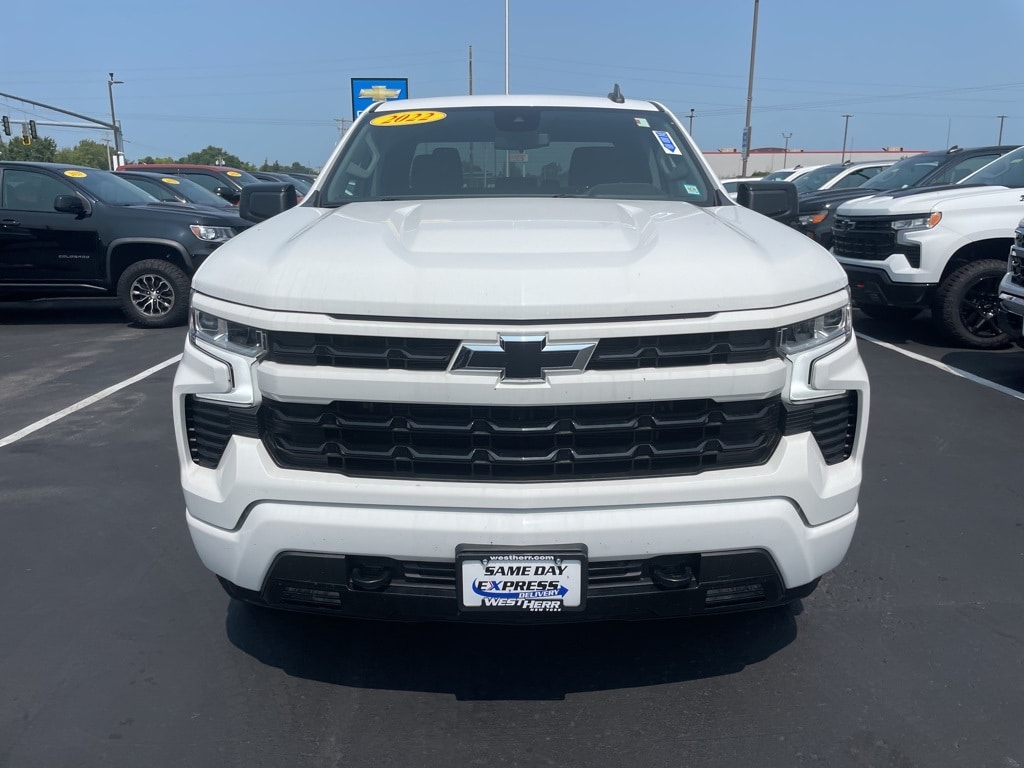 Used 2022 Chevrolet Silverado 1500 RST with VIN 1GCRDEED1NZ510767 for sale in Bowmansville, NY