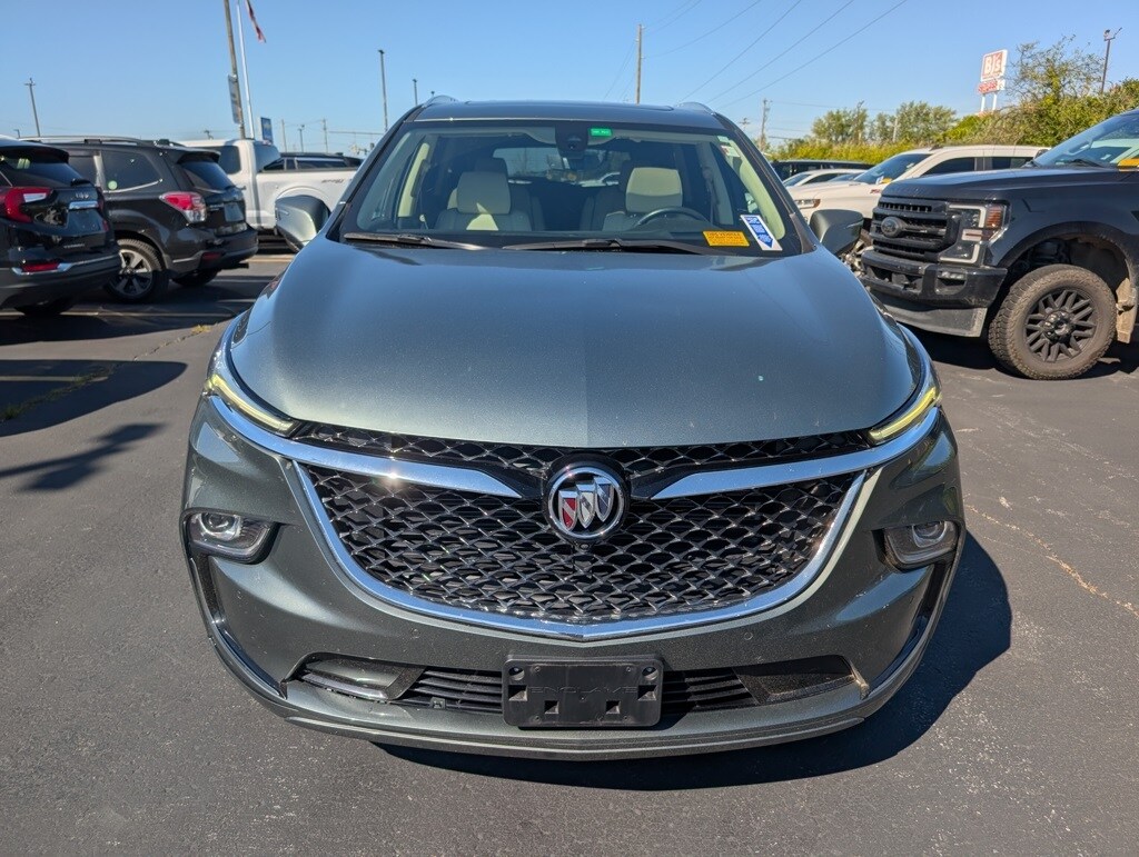2023 Buick Enclave Avenir photo 2