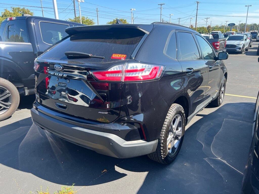 2024 Ford Edge SEL photo 2