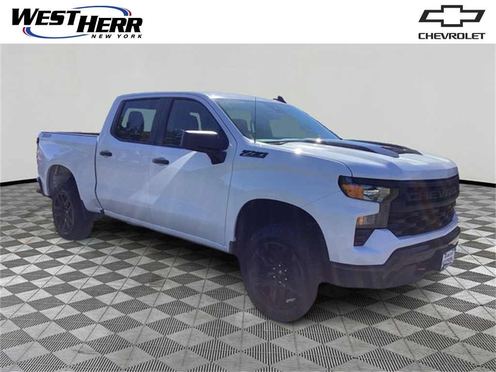 Used 2025 Chevrolet Silverado 1500 Custom Trail Boss Truck Crew Cab