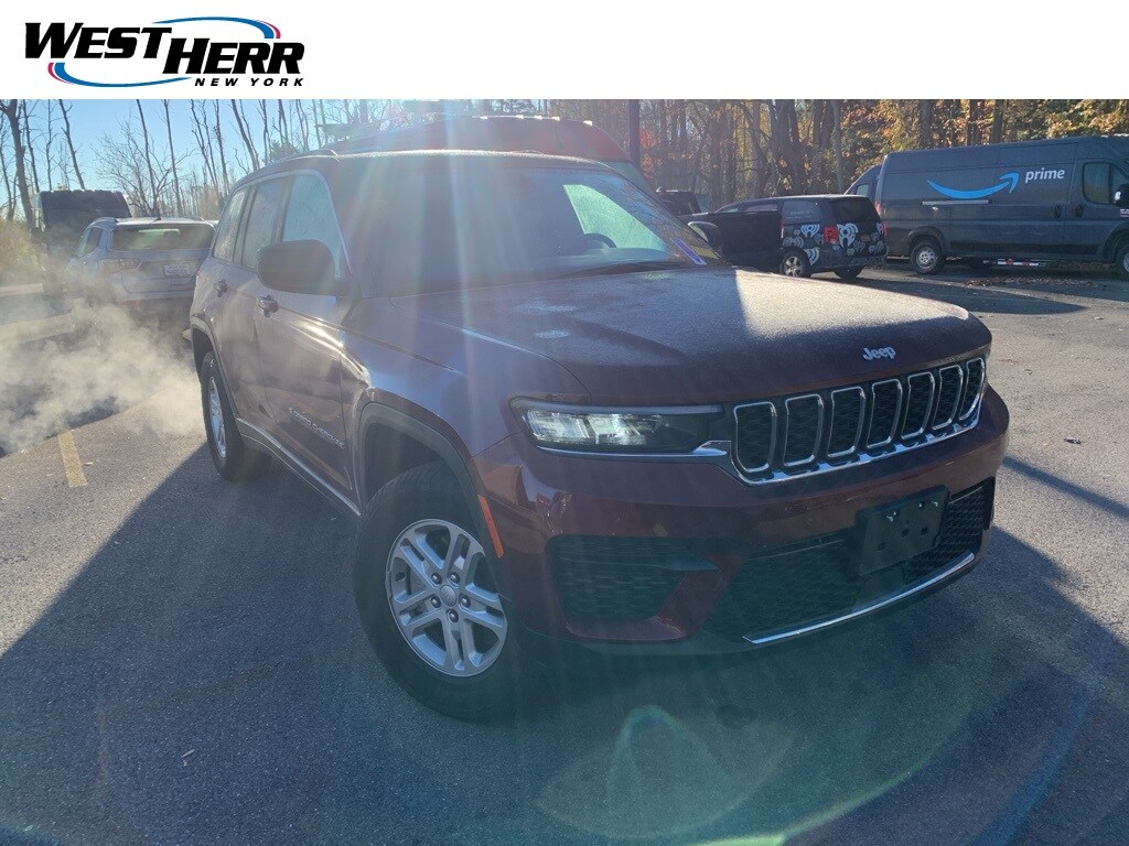 Used 2025 Jeep Grand Cherokee Laredo SUV