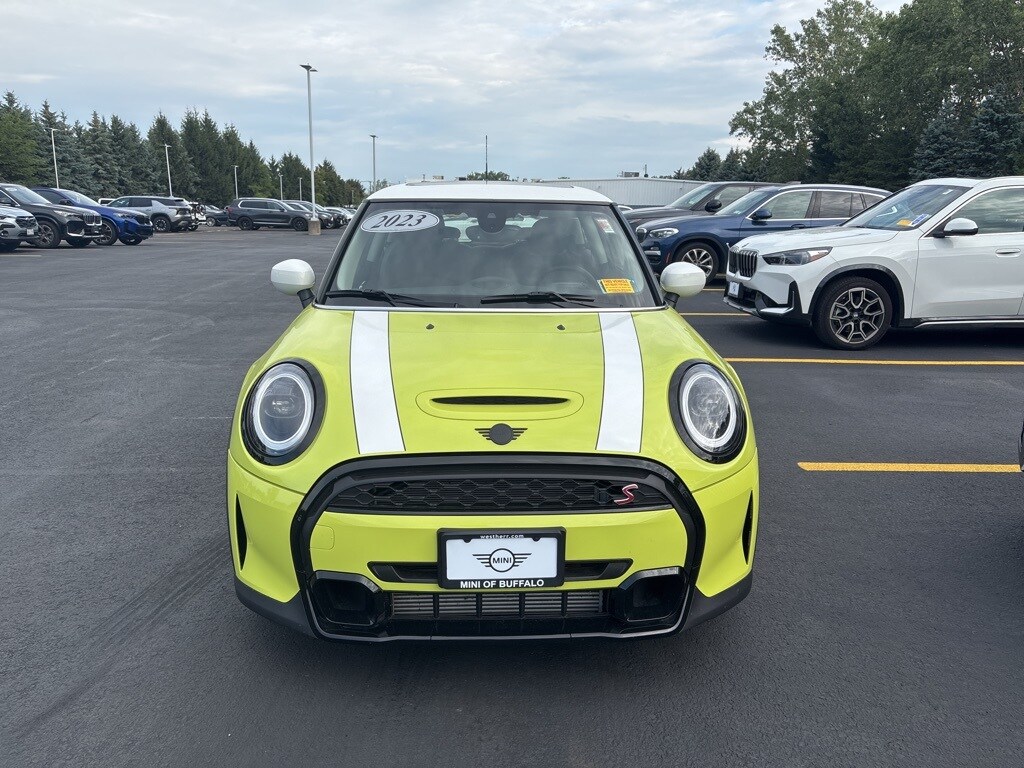 2023 Mini Cooper 2 Door Hardtop S photo 2
