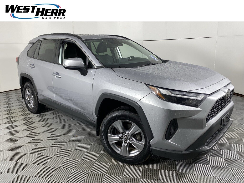 Used 2022 Toyota RAV4 XLE SUV