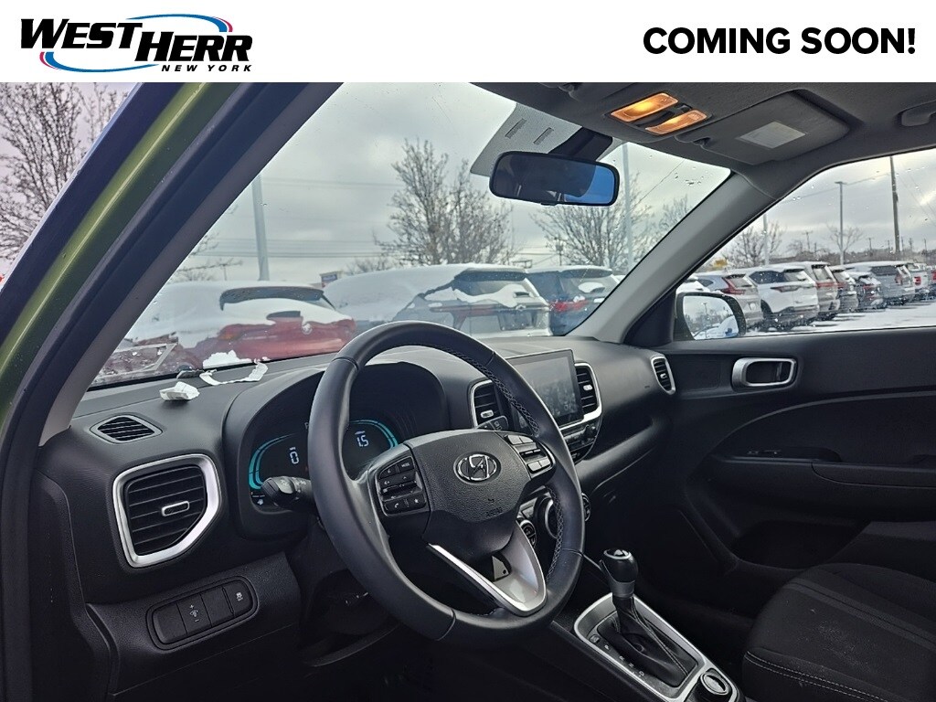 Used 2023 Hyundai Venue SEL SUV