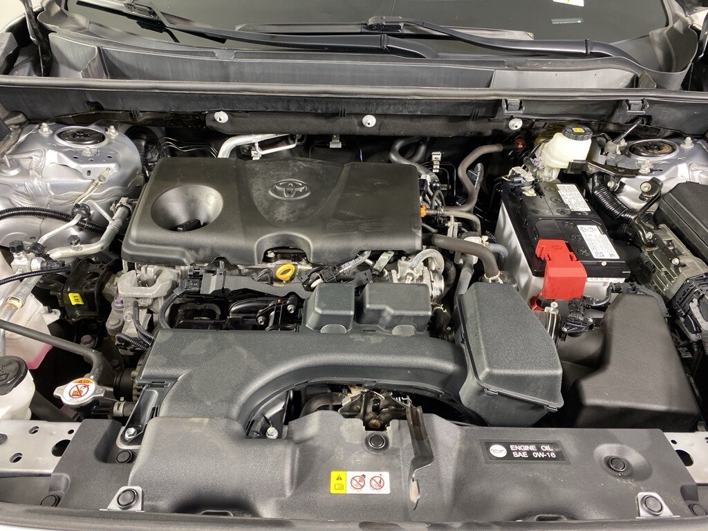 2023 Toyota RAV4 XLE photo 3