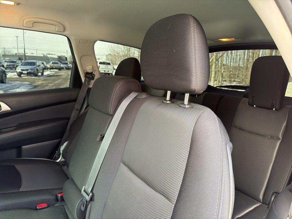 Used 2020 Nissan Pathfinder S SUV