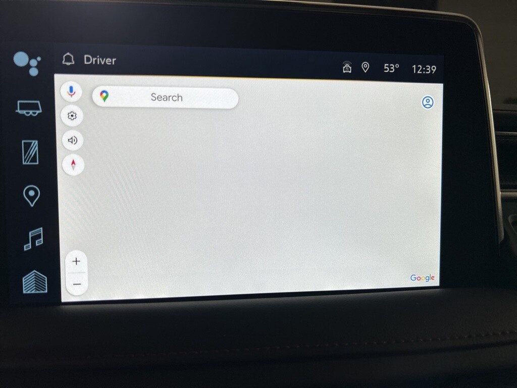 2023 Chevrolet Suburban RST photo 3