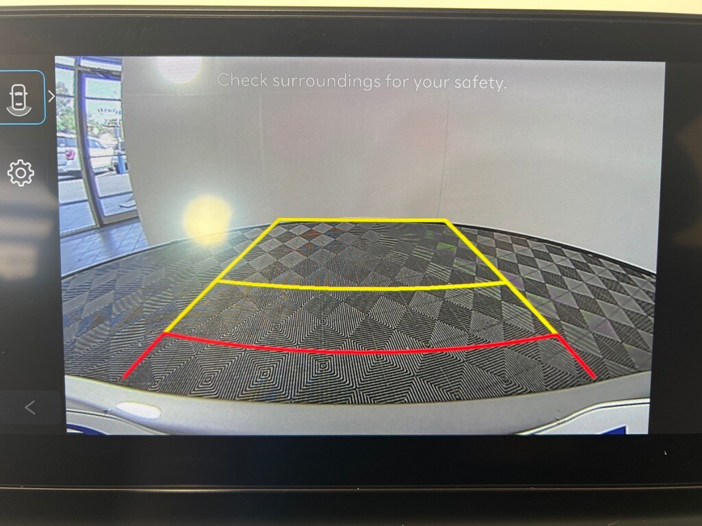 2025 Hyundai Tucson SE photo 3