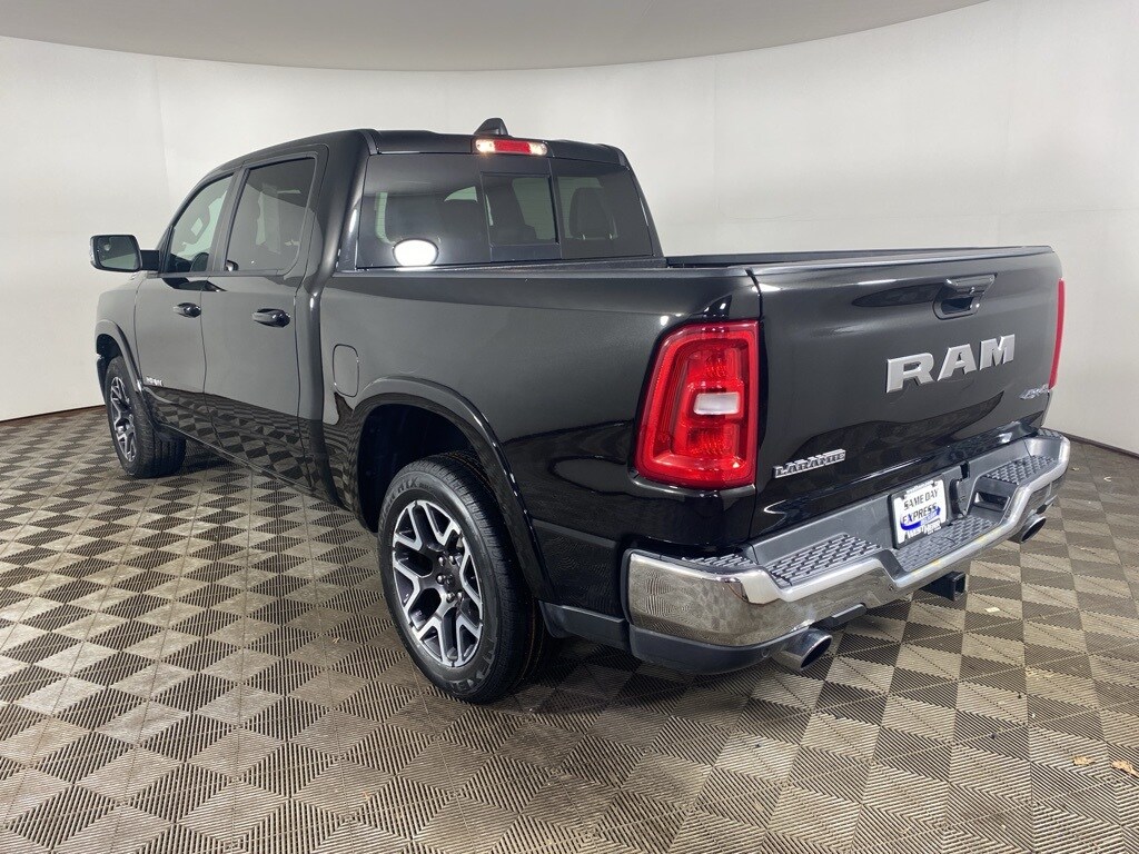 2025 Ram 1500 Laramie photo 4