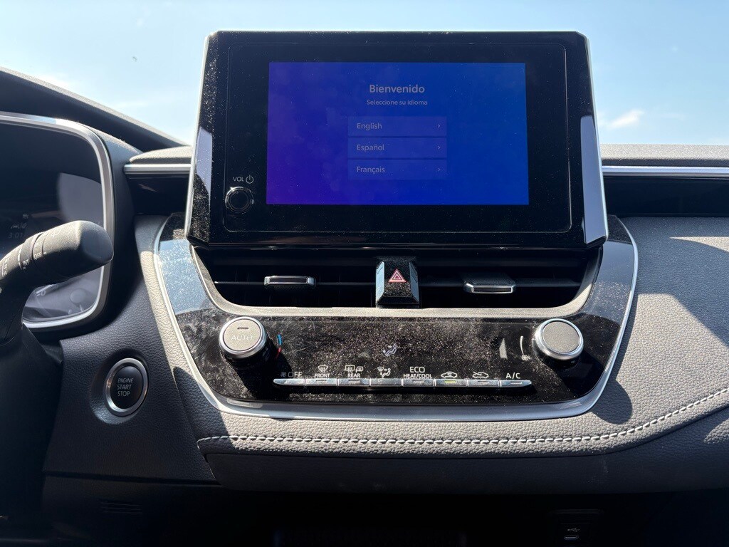 2023 Toyota Corolla SE photo 2