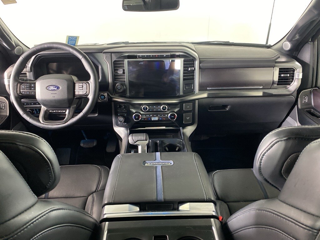 2024 Ford F-150 Platinum photo 2
