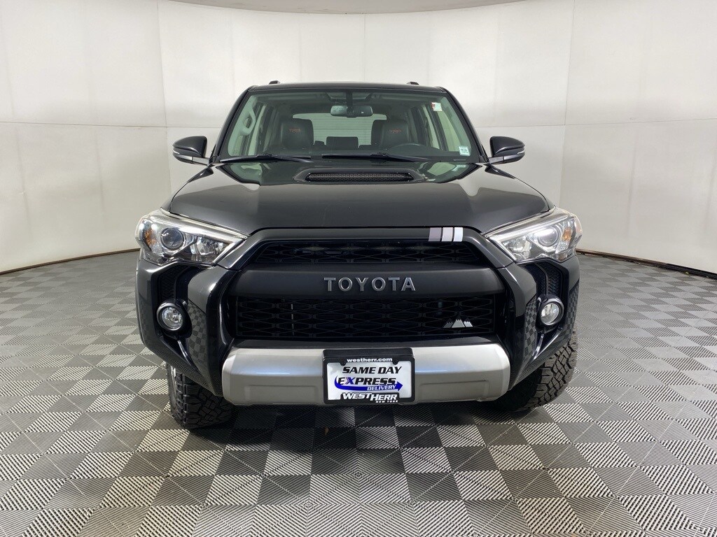 2019 Toyota 4Runner TRD Off-Road Premium photo 2