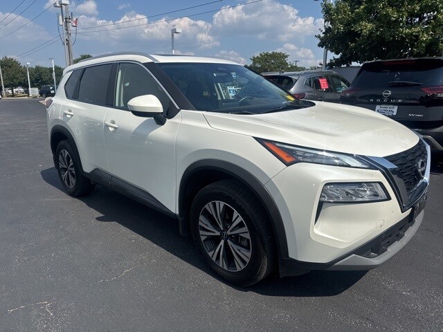 2023 Nissan Rogue SV photo 3