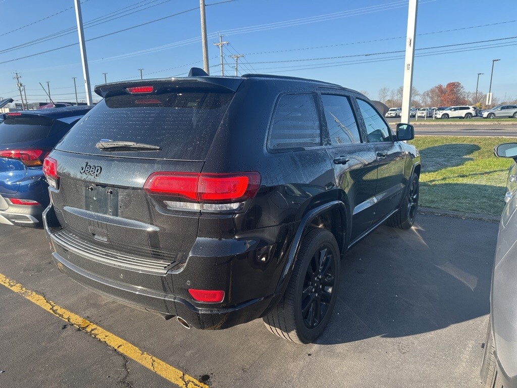 Used 2020 Jeep Grand Cherokee Laredo SUV